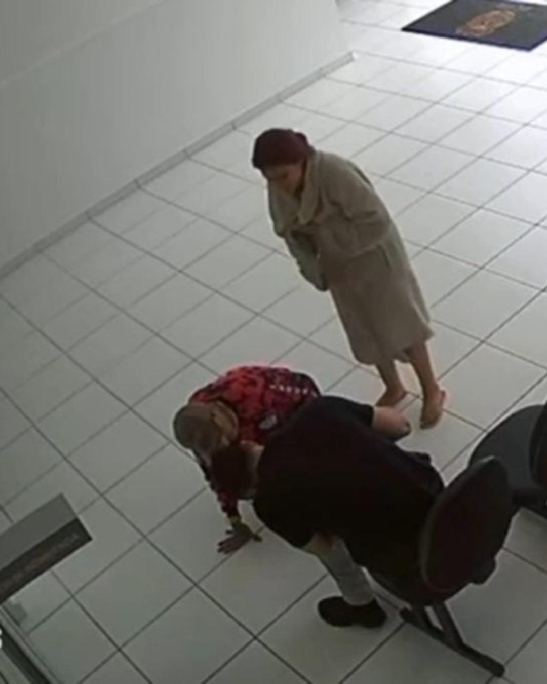 Policial civil realiza manobra e salva bebê engasgado em delegacia de Piraquara