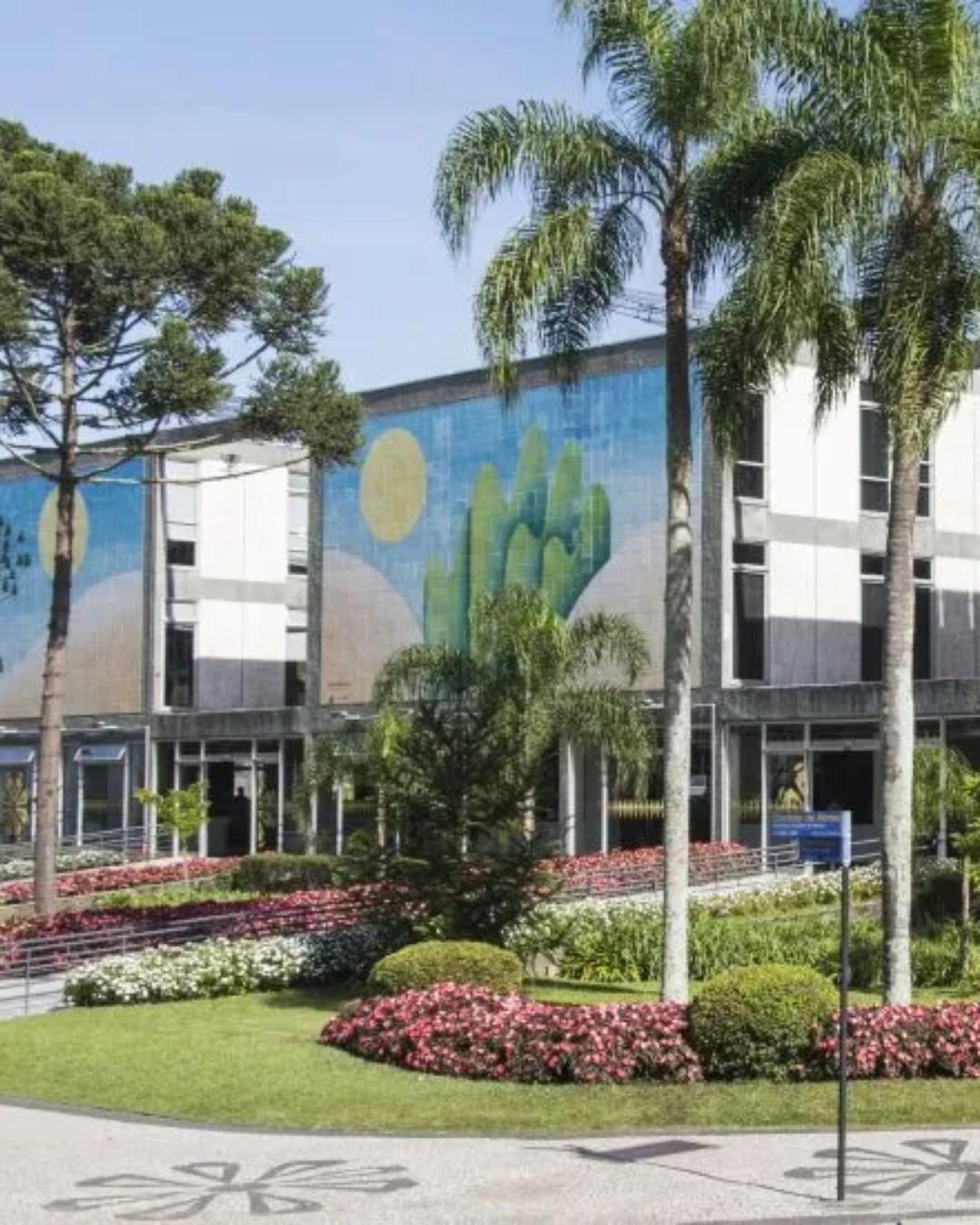 Prefeitura de Curitiba antecipa pagamento da segunda parcela do 13º salário para mais de 47 mil pessoas