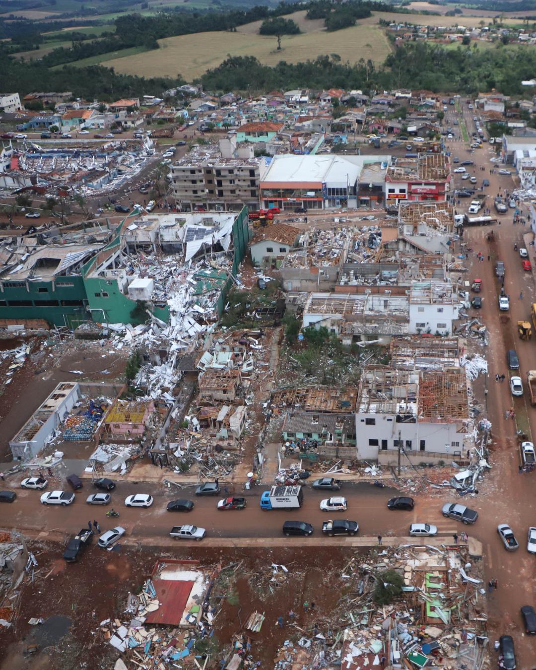 Simepar confirma tornados em Rio Bonito do Iguaçu, Turvo e Guarapuava com ventos de até 330 km/h