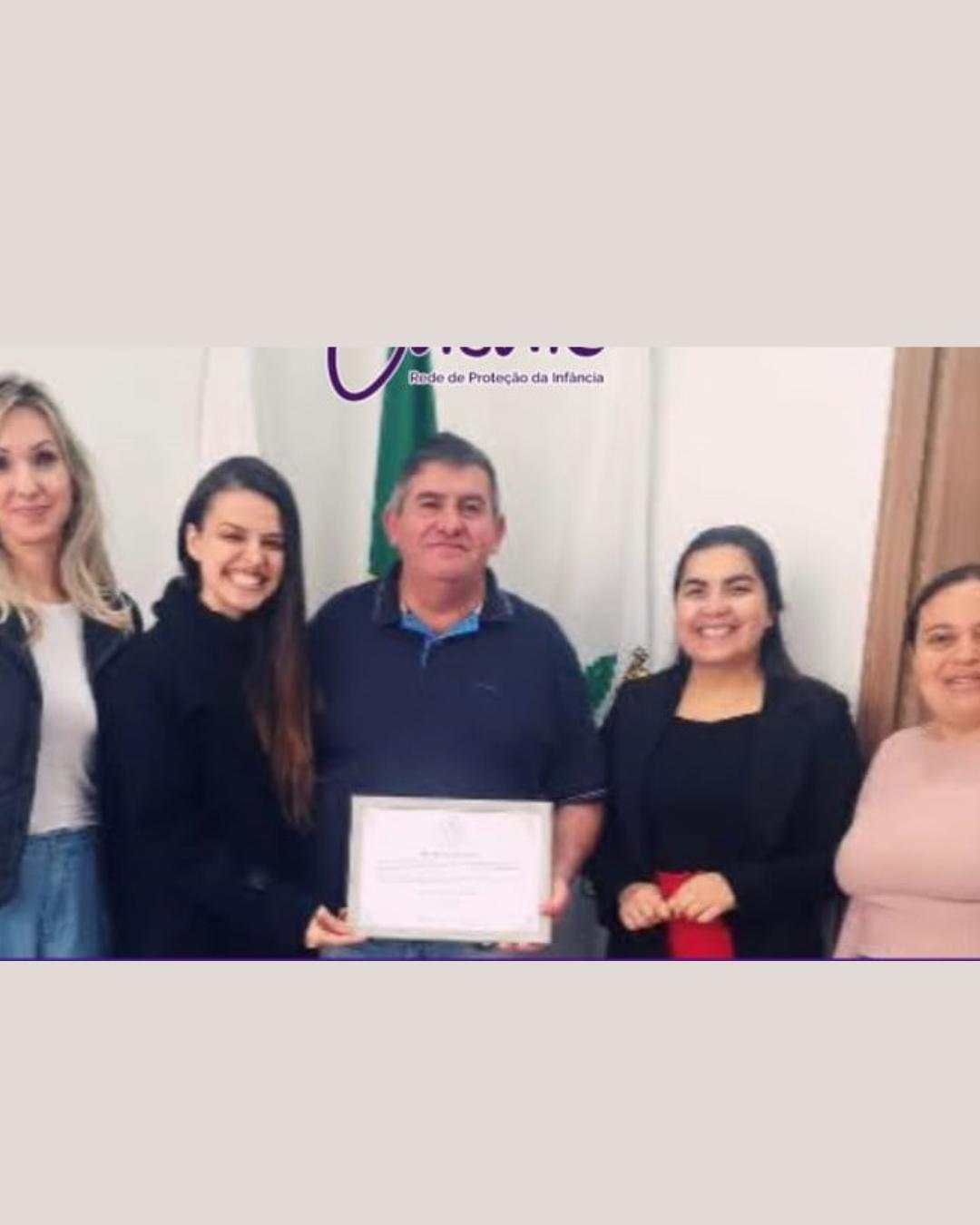 Tunas do Paraná recebe o “Selo Município Amigo da Infância” por ações de proteção a crianças e adolescentes