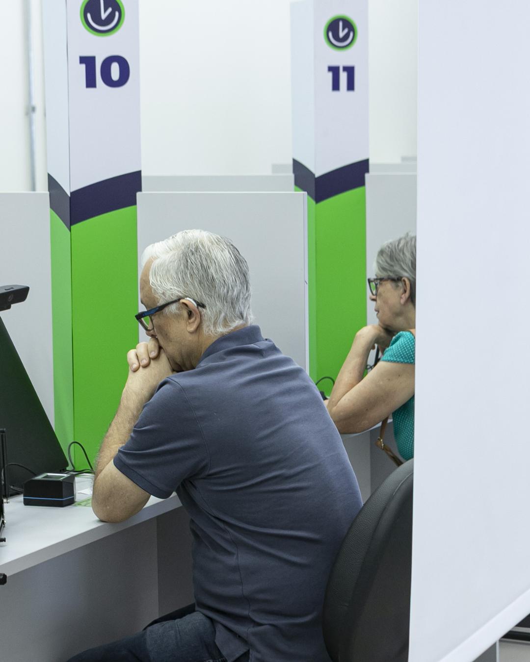 WhatsApp do Poupatempo Paraná oferece suporte 24h; novas unidades são inauguradas