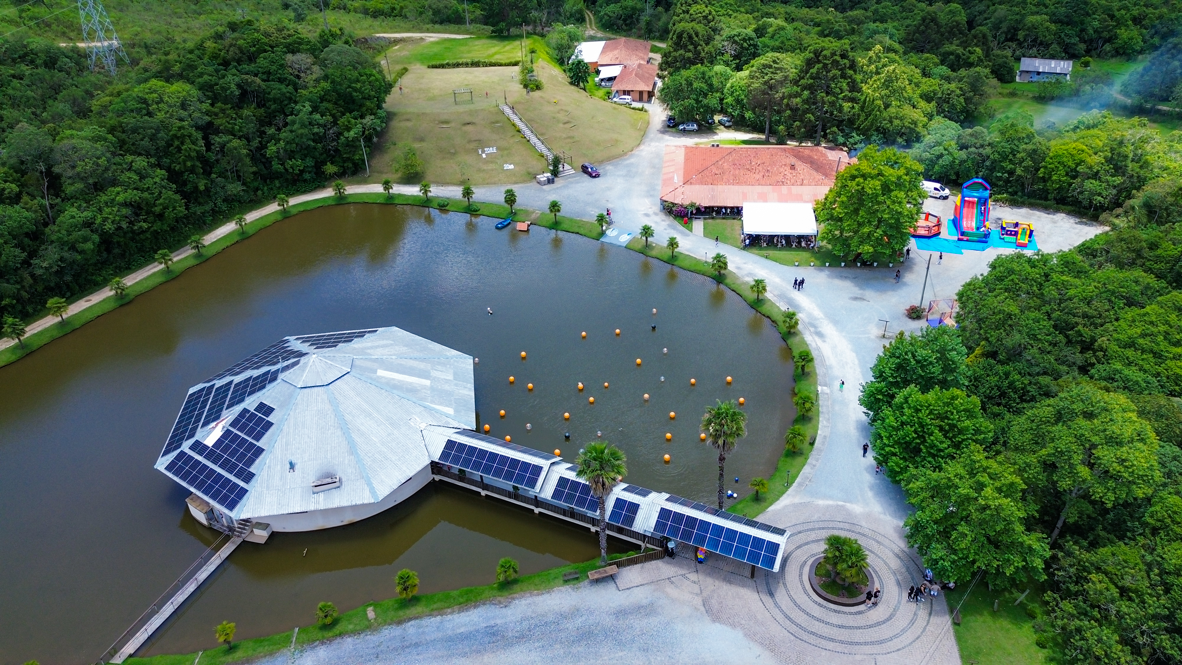 Vetore realiza confraternização de fim de ano e reúne mais de 800 pessoas no Sítio do Caqui