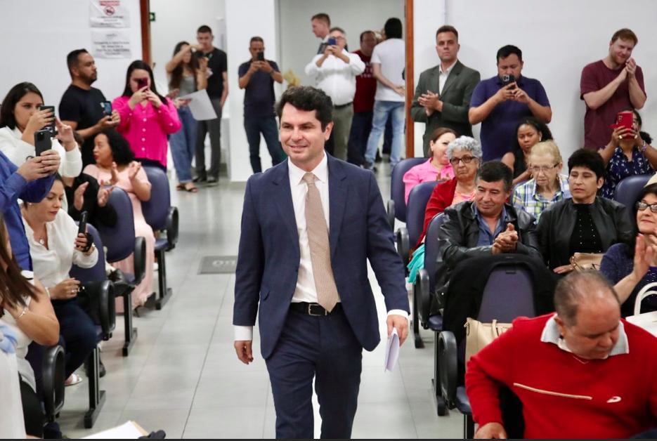 Alexandre Curi recebe título de Cidadão Honorário de Colombo