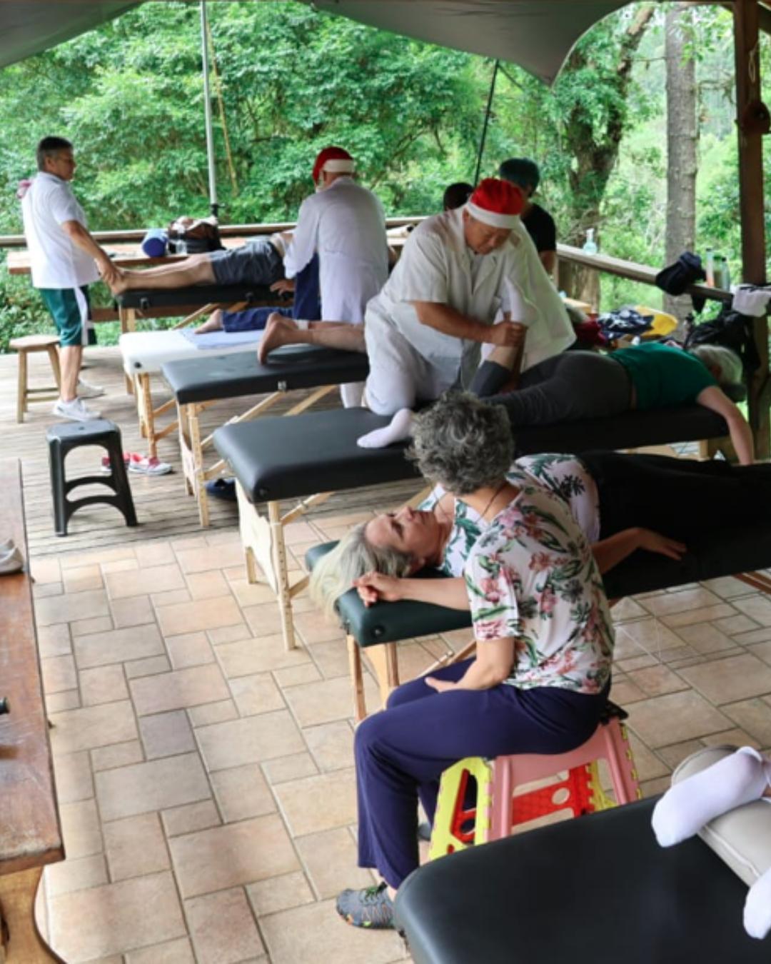 Amigos da Terapia do Bem atendem moradores em ação social no interior de Quatro Barras