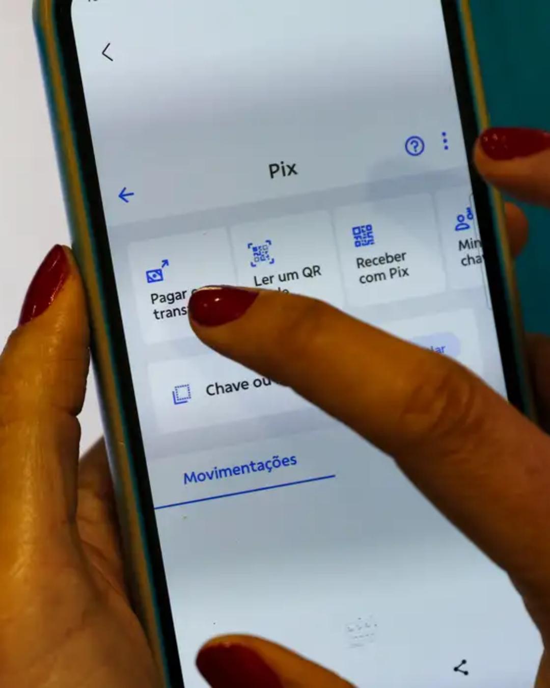 Banco Central desiste de regular Pix Parcelado e gera críticas de especialistas