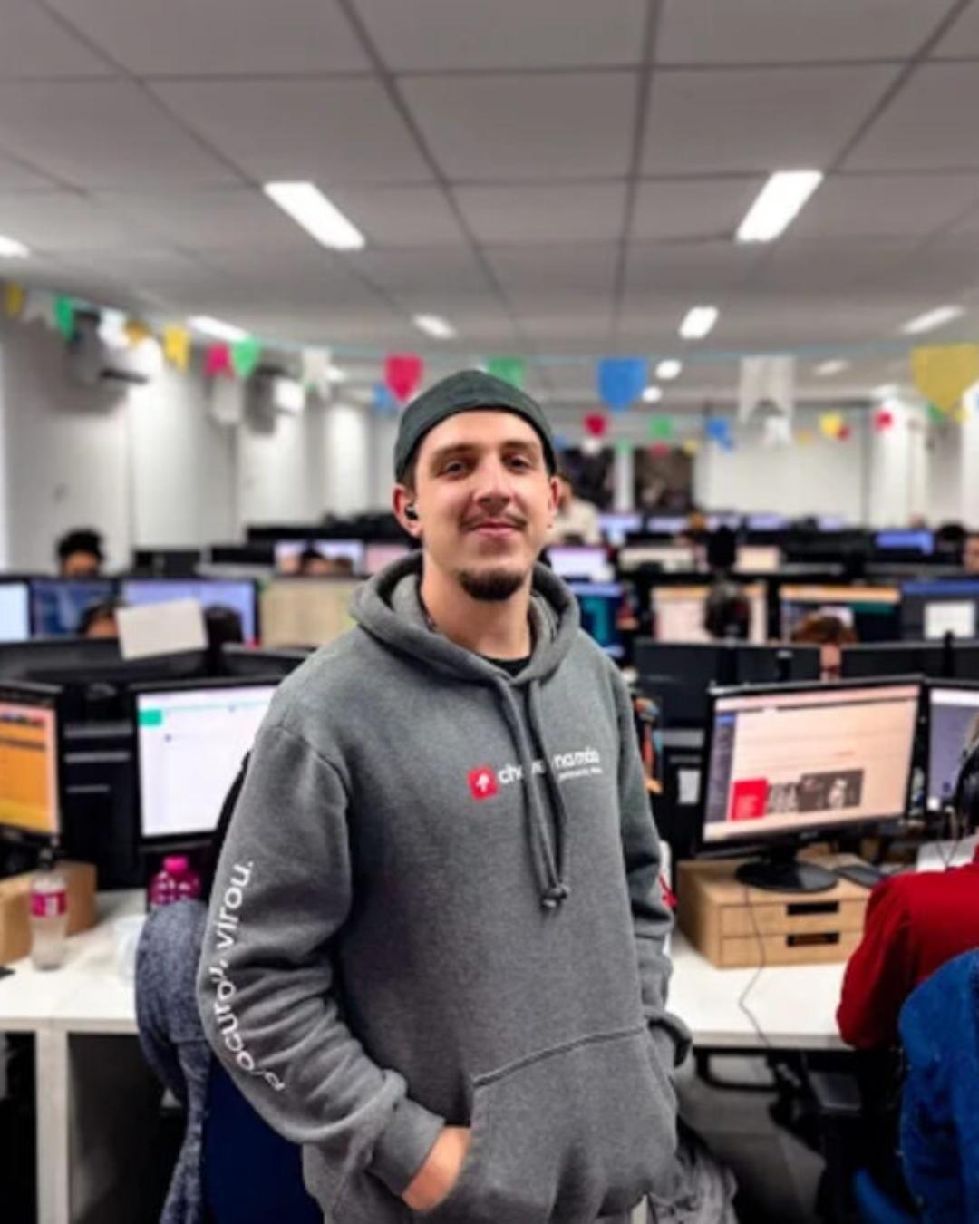 Chaves na Mão abre 108 vagas em Curitiba, com foco no setor comercial e tecnologia