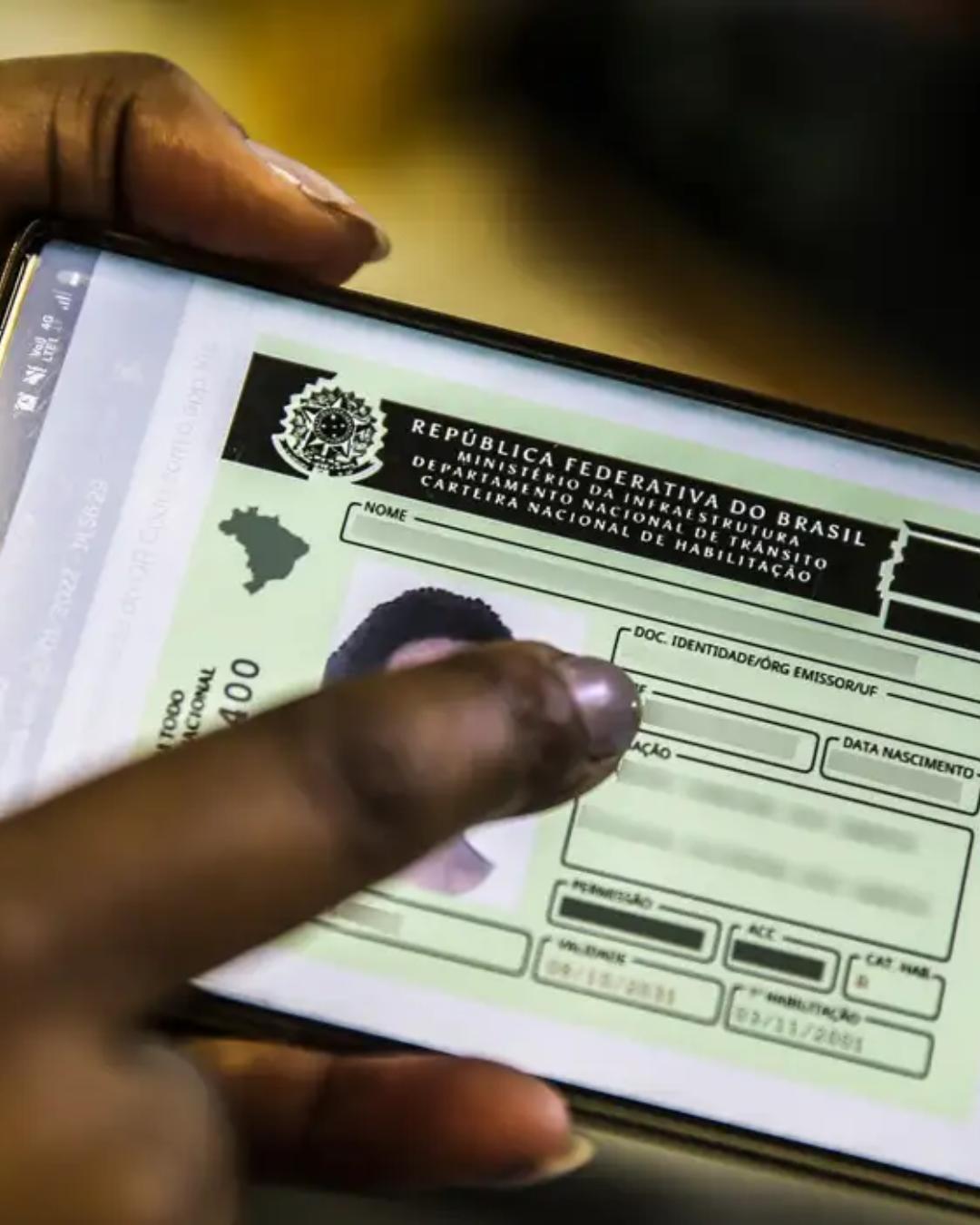 Contran aprova mudanças que eliminam exigência de autoescola para tirar a CNH