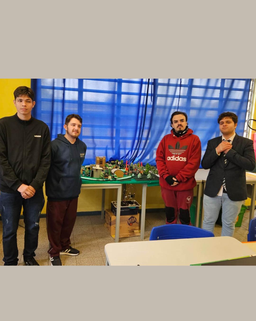 Estudantes criam sistema inteligente para segurança ferroviária em Pinhais