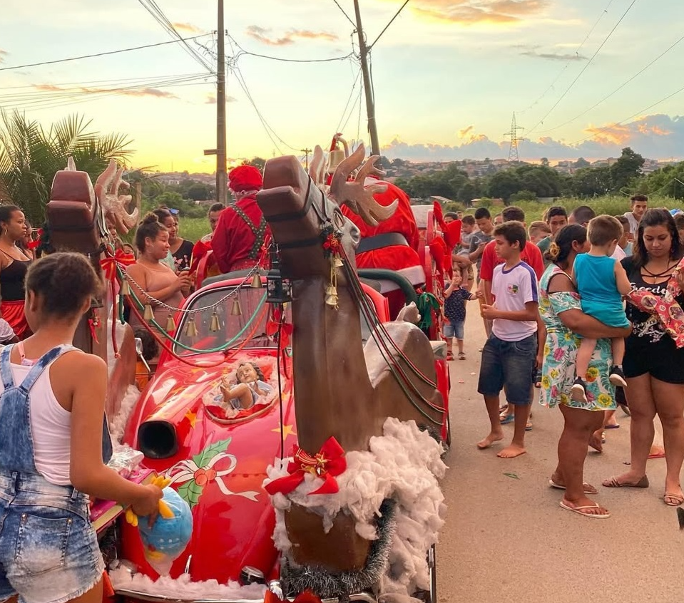De Quatro Barras para as comunidades, empresário renova a tradição de 50 anos do Fusca-trenó