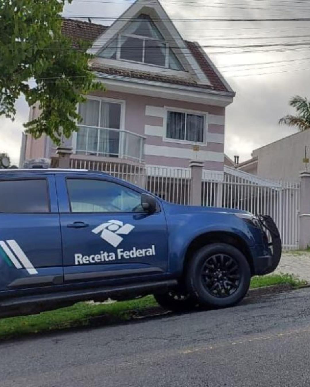 PF combate contrabando de celulares e cigarros em cinco cidades do Paraná