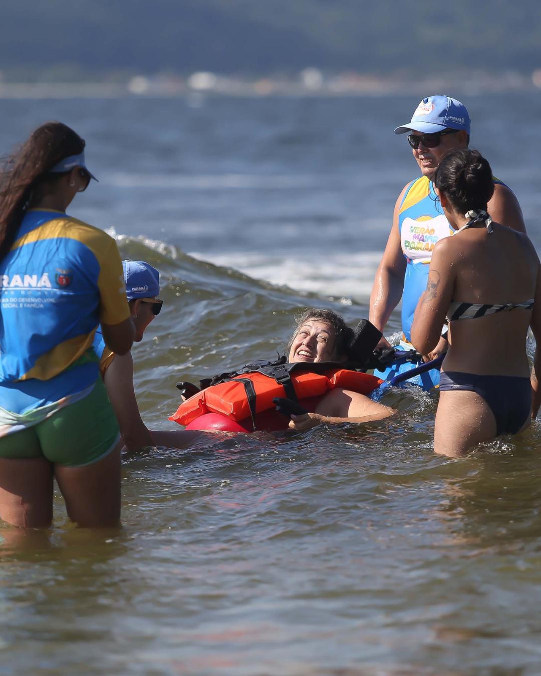 Praia Acessível amplia inclusão no Litoral e Interior com 11 cadeiras em 2026