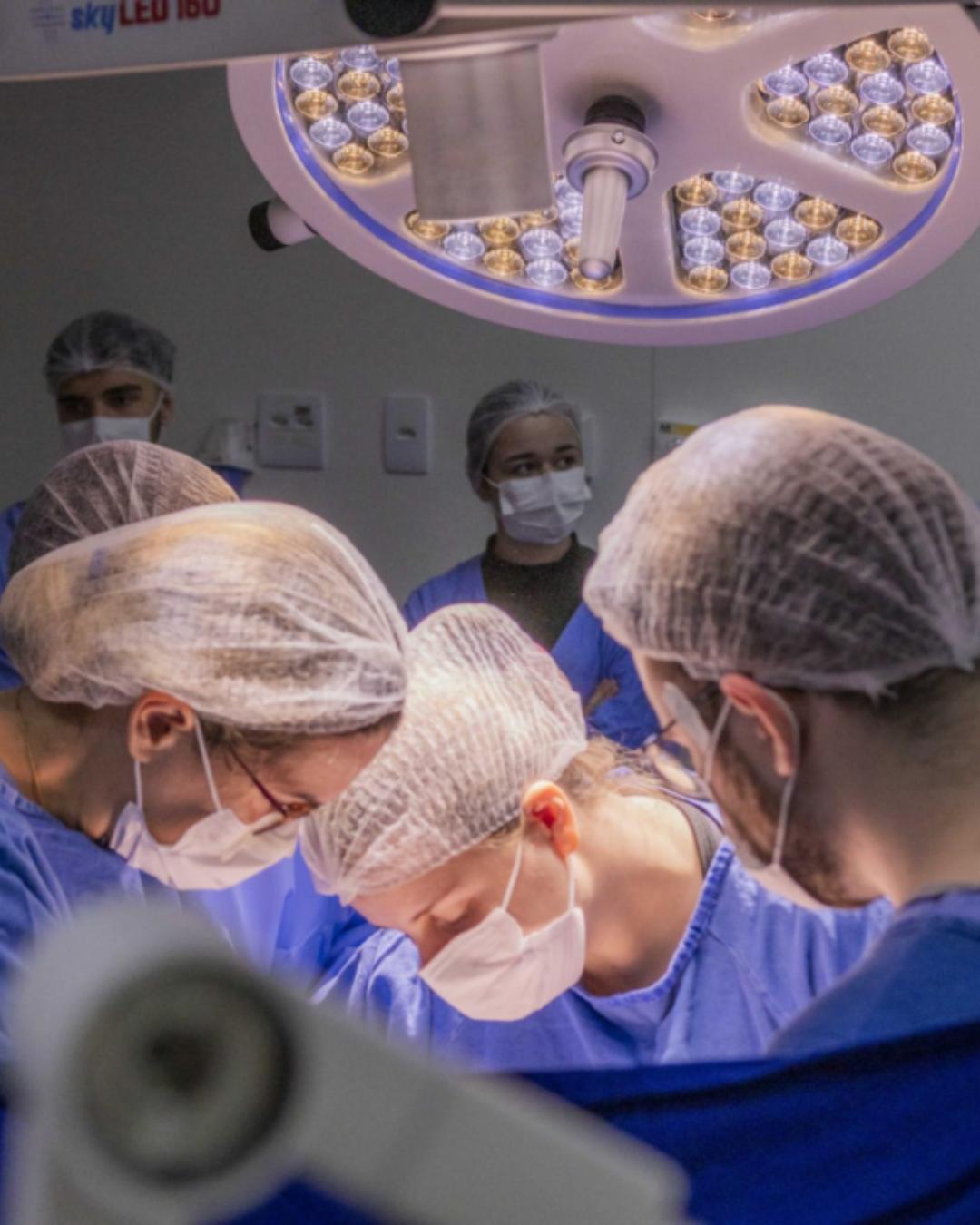 Procedimentos de laqueadura e vasectomia crescem no Paraná após nova legislação