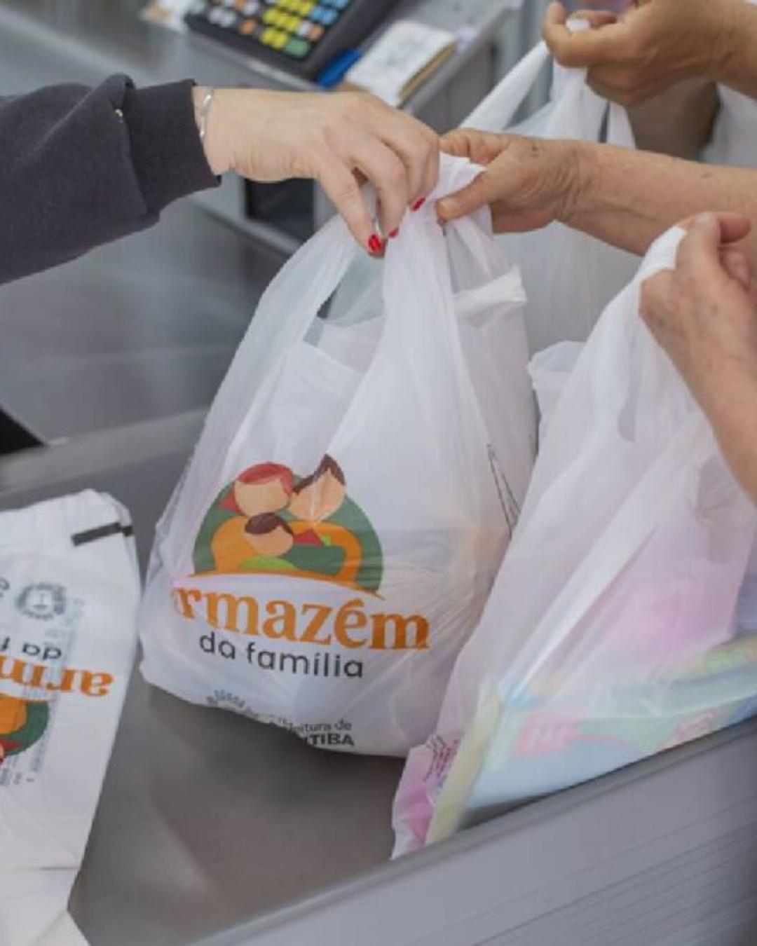 Armazéns da Família ampliam limite de renda e beneficiam mais moradores de Curitiba