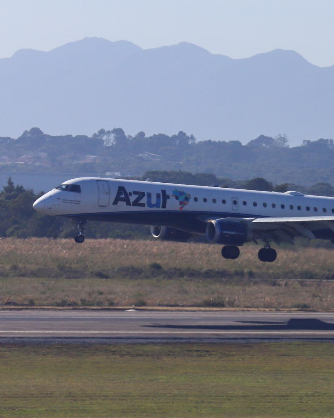 Azul encerra voos para Assunção e Montevidéu e amplia frequências nacionais a partir de Curitiba
