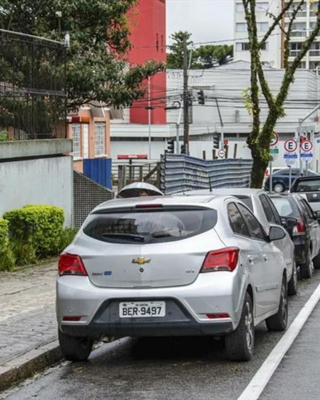 Curitiba avança com propostas contra flanelinhas, incluindo disque-denúncia e multas educativas