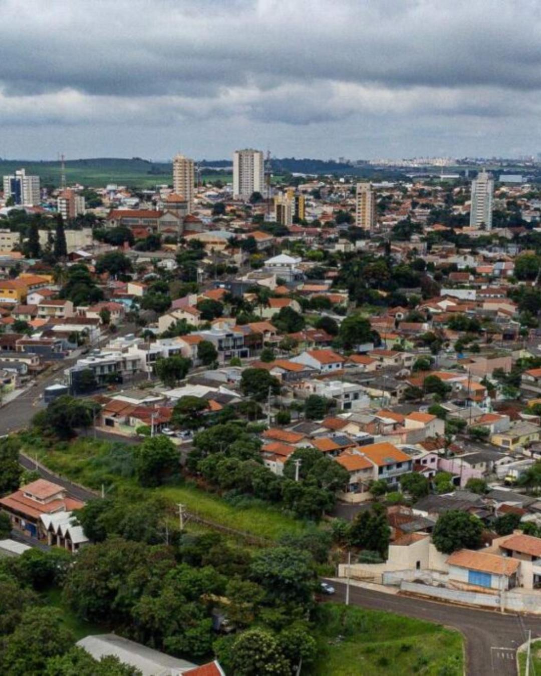 Ibiporã anuncia concurso público com salários de até R$ 10 mil e vagas para diferentes níveis