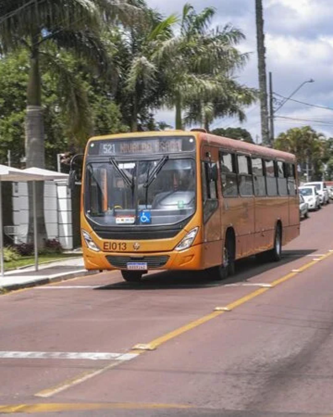 Linha de ônibus 521-Nivaldo Braga ganha ponto em frente à unidade de saúde no Boqueirão