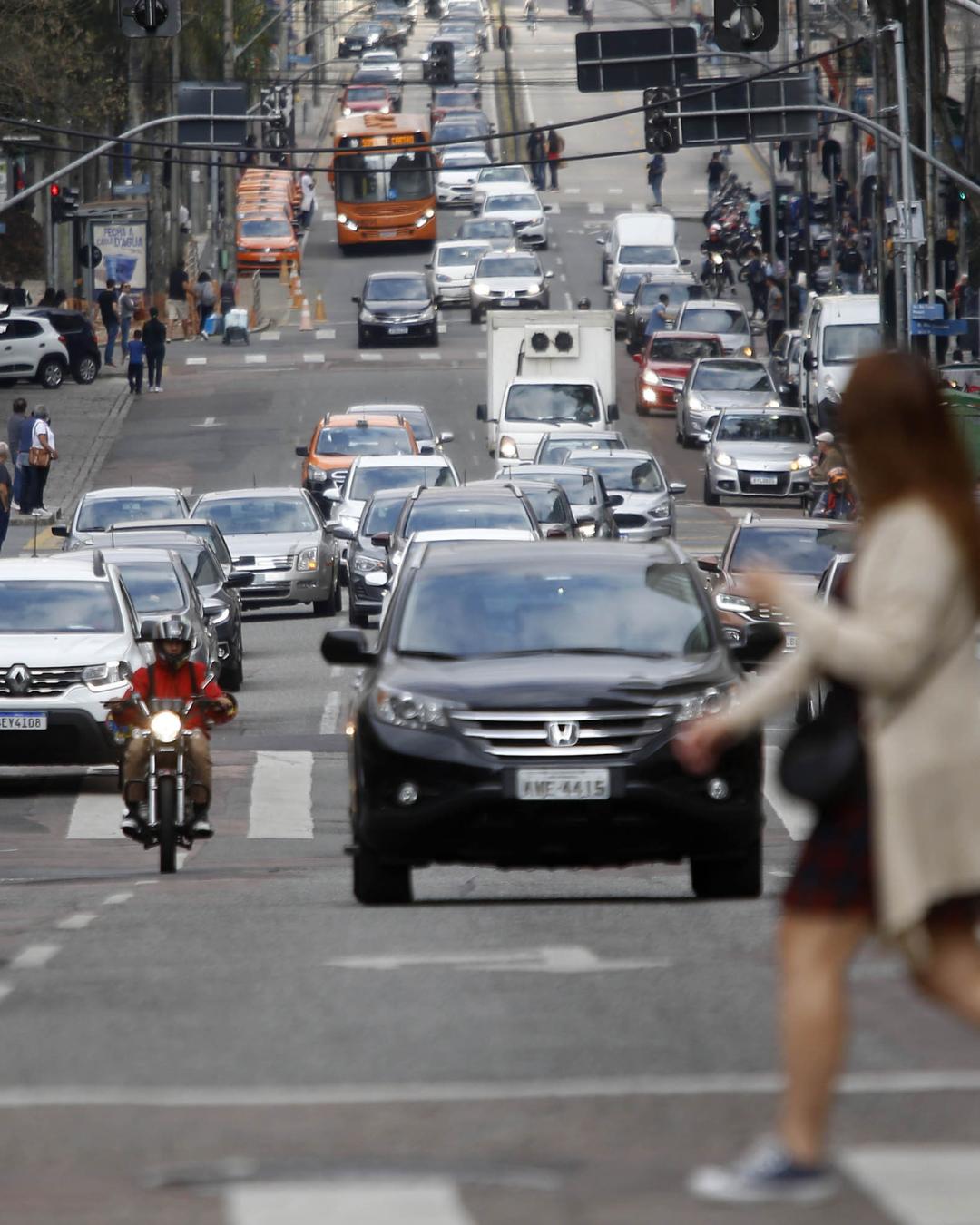 Mais de 22 mil motoristas do Paraná renovam CNH de graça e sem burocracia