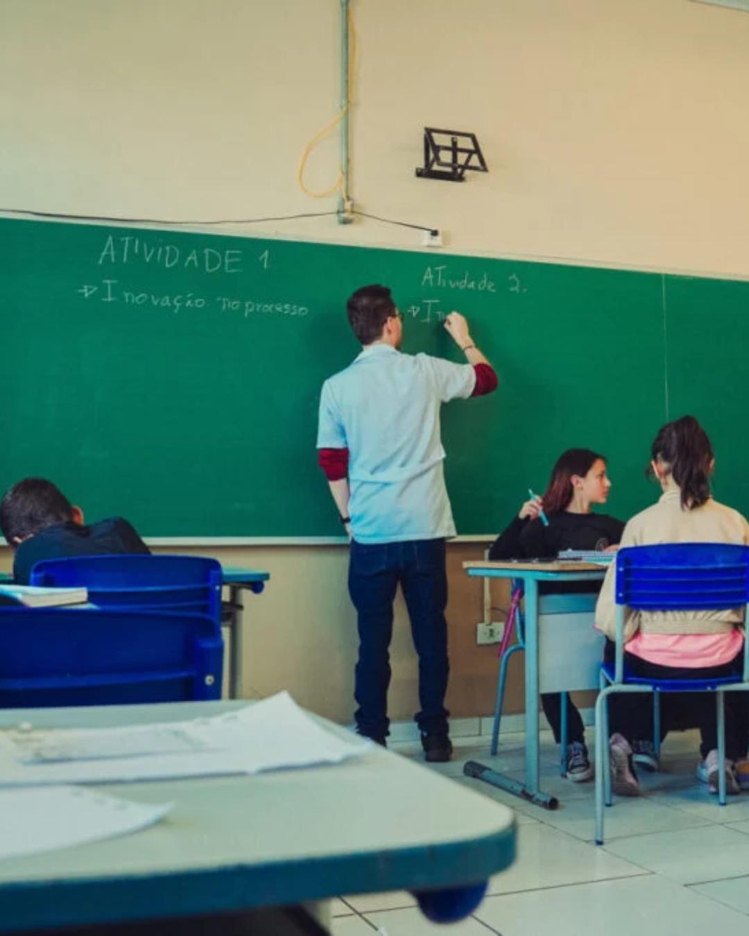 Rede estadual do Paraná inicia ano letivo em 5 de fevereiro com novos professores e reformas em escolas