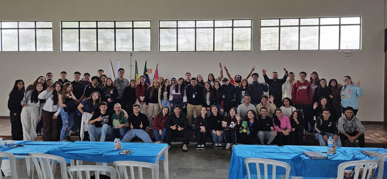 Aluna do Bandeirantes é aprovada na UFPR, sendo destaque no pré-vestibular Super Estudos