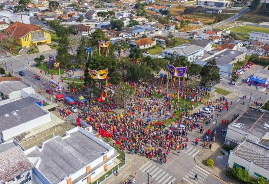 Campina Grande do Sul estreia Carnaval popular