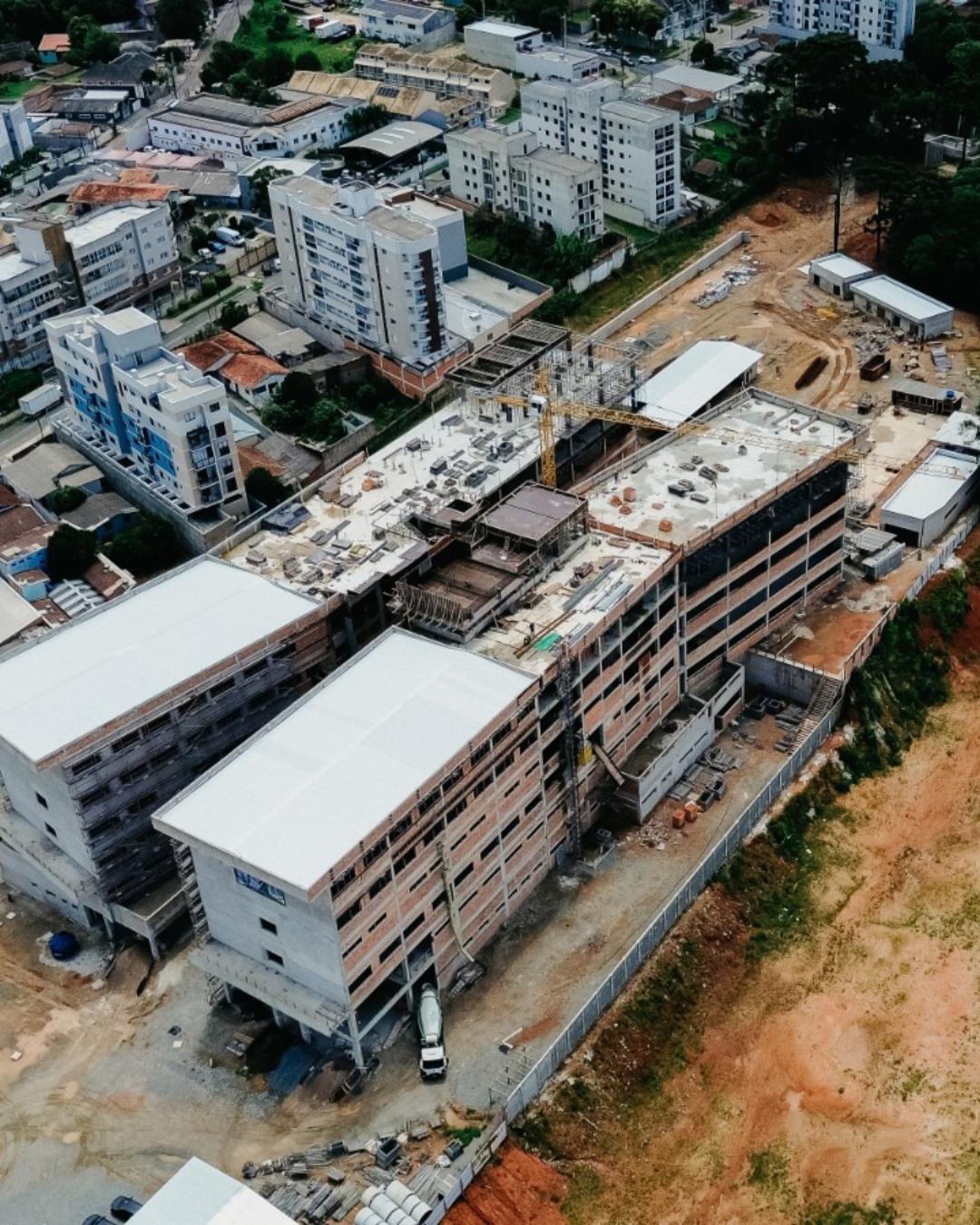 Construção de hospital e maternidade em São José dos Pinhais alcança 32,2% de progresso
