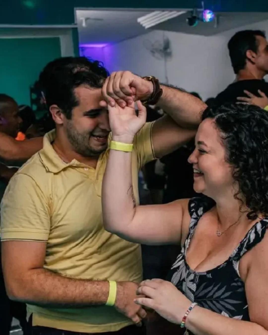 Parque Barigui recebe aula gratuita de forró ao ar livre neste domingo; confira detalhes