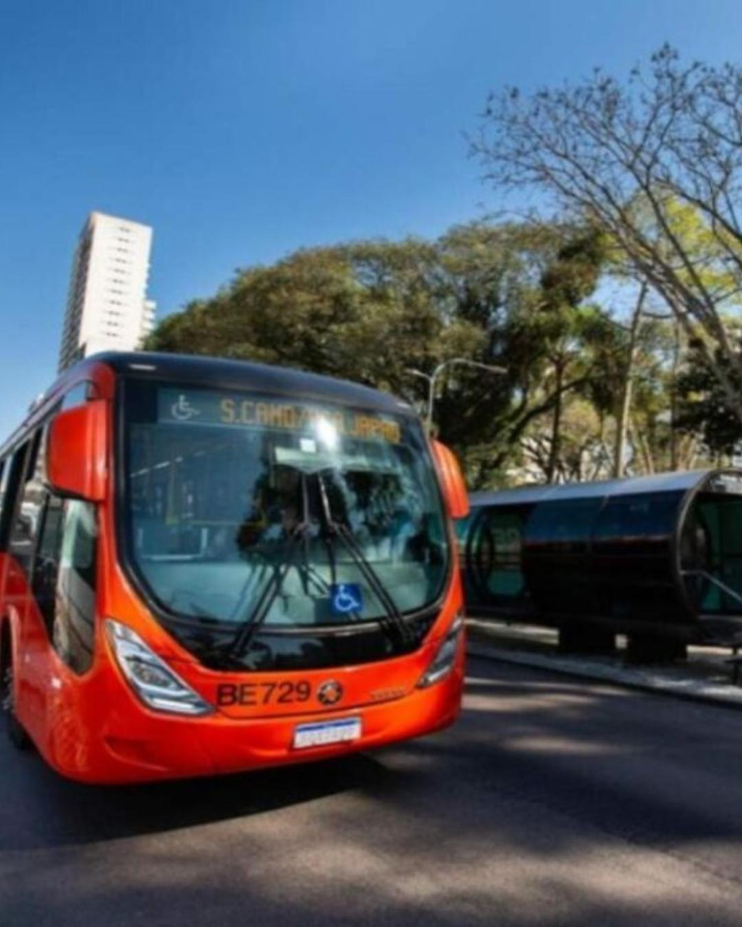 Projeto propõe 20% da frota de ônibus de Curitiba exclusivos para mulheres nos horários de pico