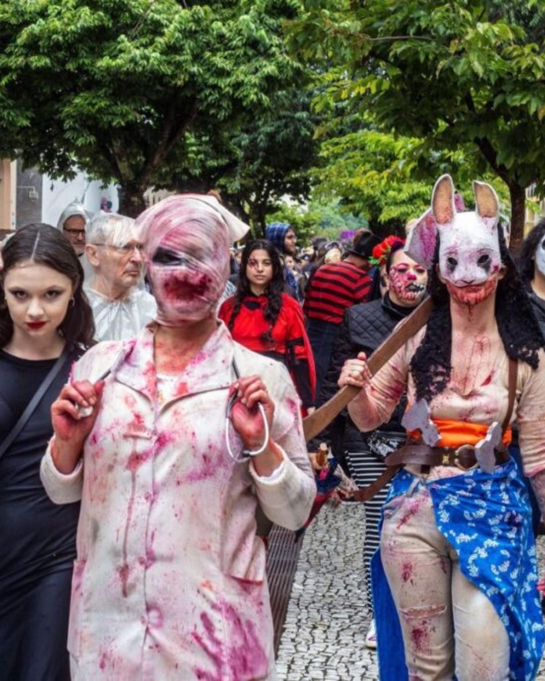 Zombie Walk Curitiba 2026 reúne cultura pop e gastronomia no Carnaval