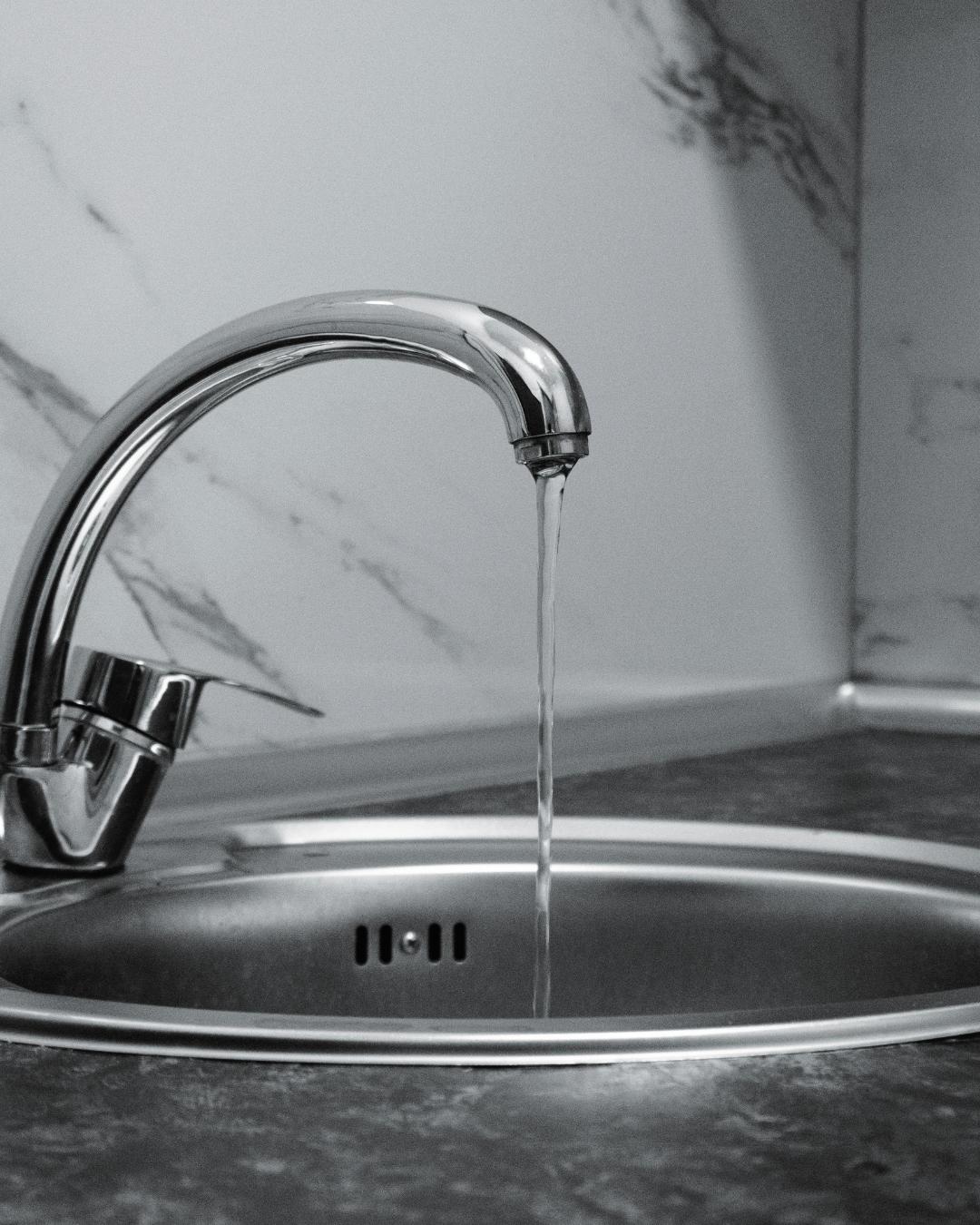 Curitiba e Almirante Tamandaré podem ter desabastecimento de água em 13 bairros nesta segunda-feira (30)