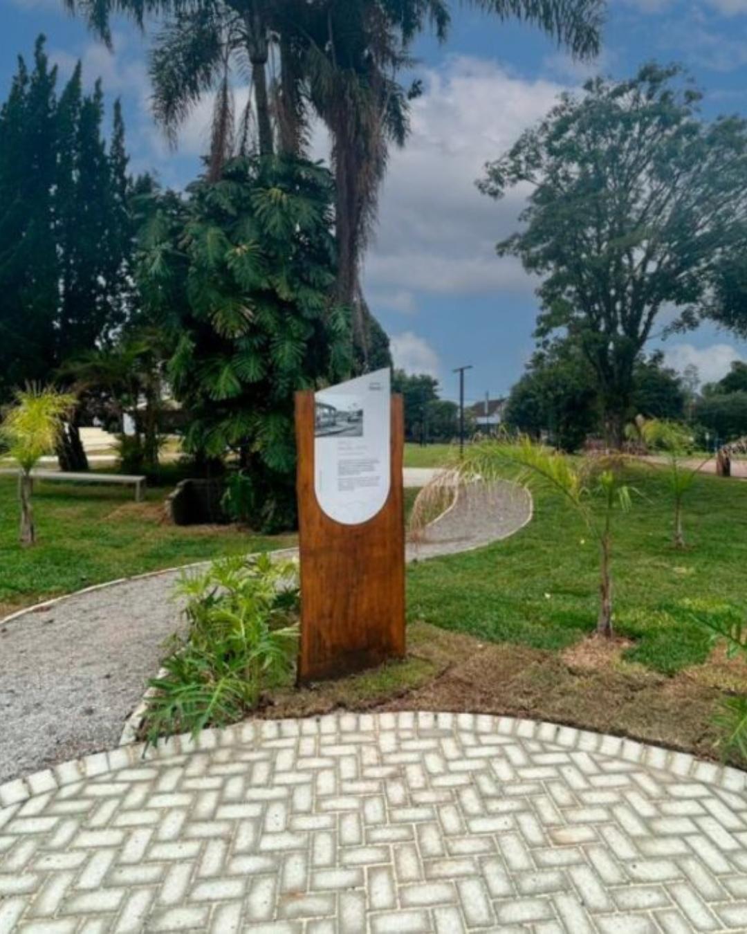 Curitiba inaugura praça temporária em terreno pré-obra com atrações para a comunidade