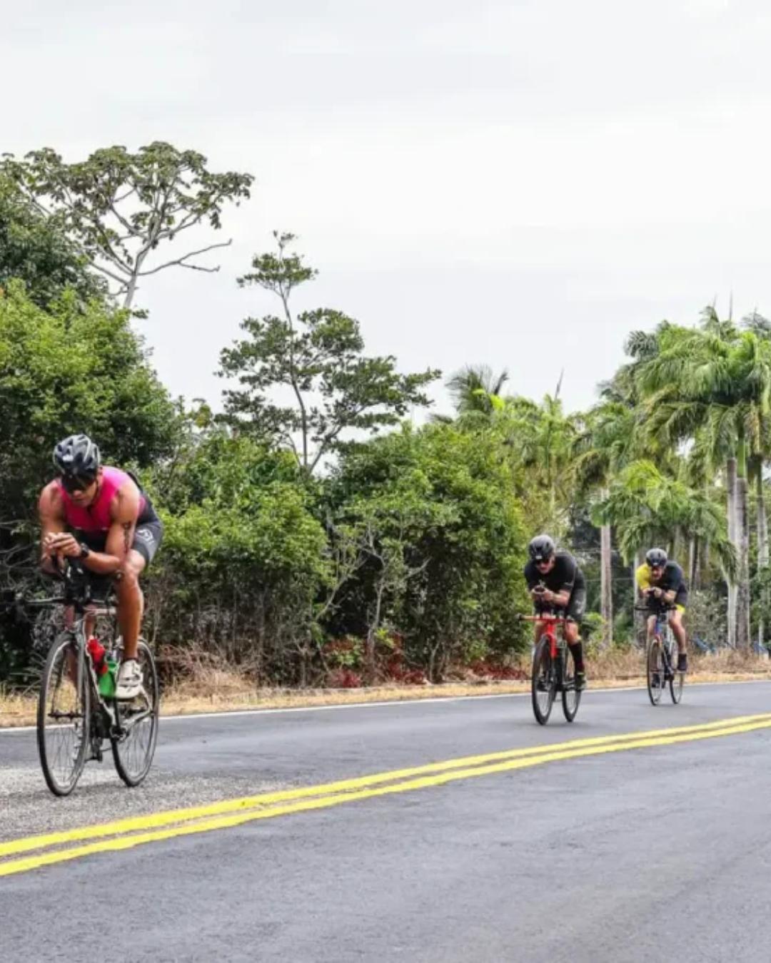 Curitiba sedia etapa de triatlo IRONMAN 70.3 reunindo atletas de 15 países e movimentando R$ 25 milhões