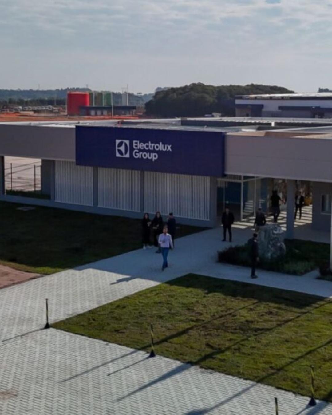 Electrolux anuncia 16 novas vagas de emprego em Curitiba; confira setores e inscrições