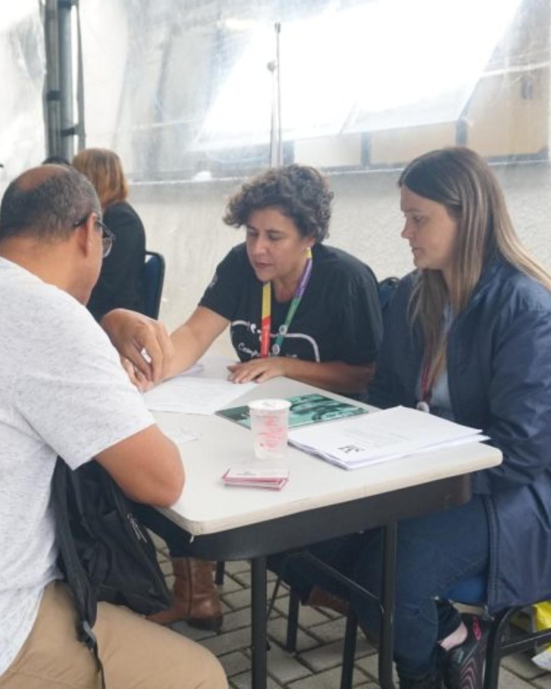 Feira Recoloca 50+ oferece mais de 800 vagas para profissionais com 50 anos ou mais em Curitiba
