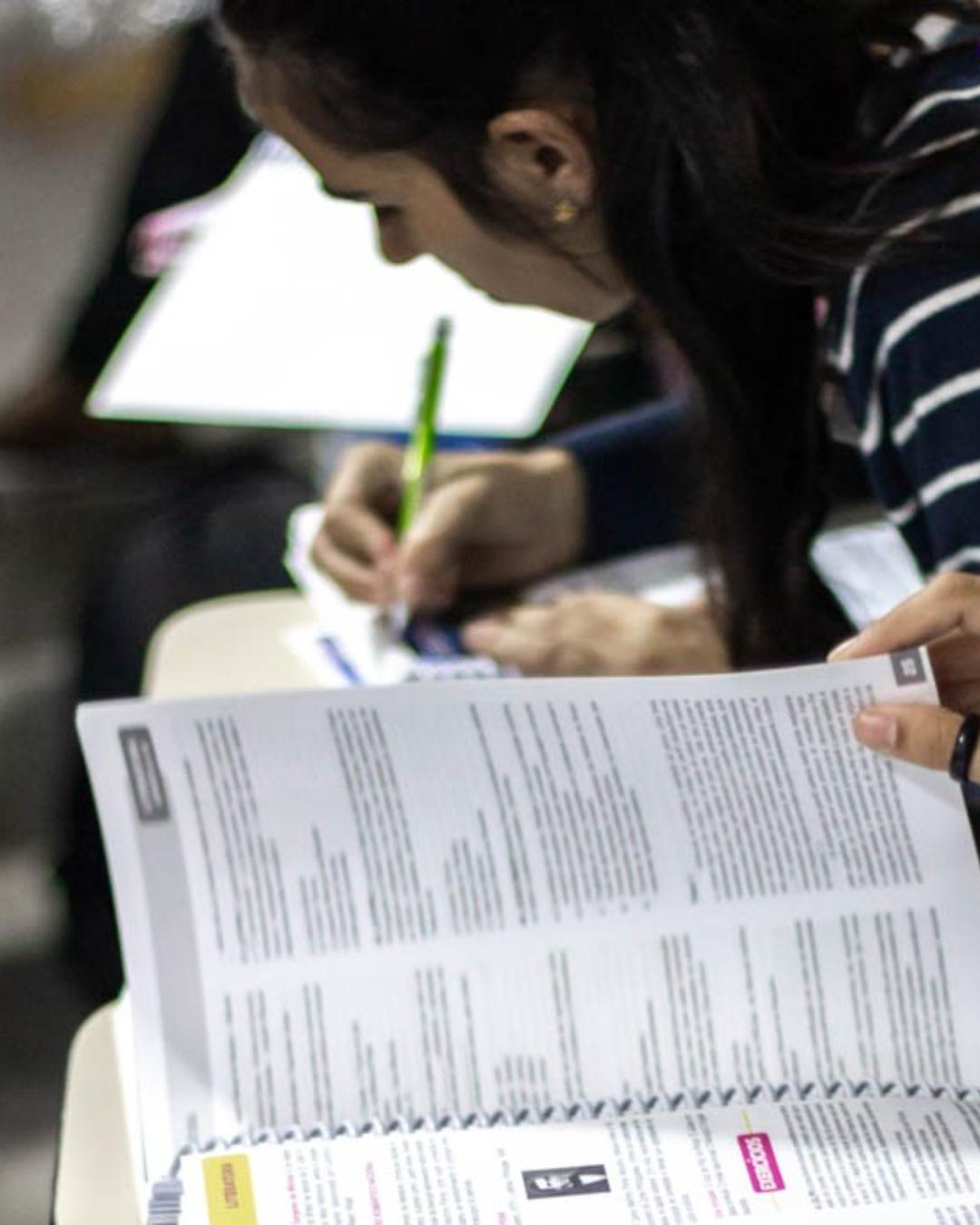 Oportunidade: Curso pré-vestibular social gratuito Aprova abre vagas em Almirante Tamandaré
