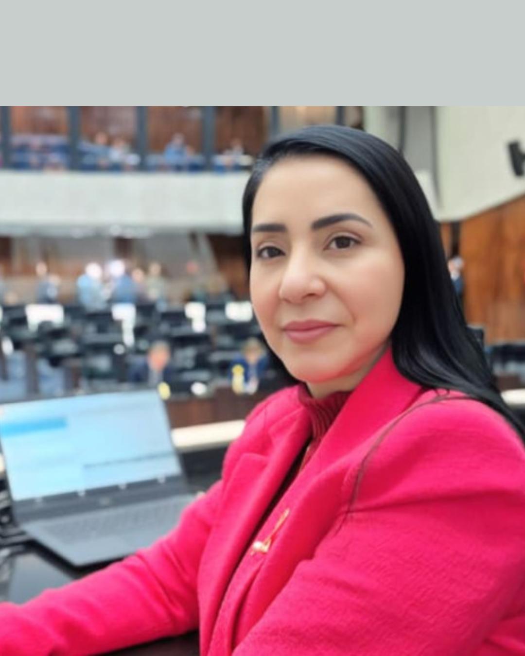 Paraná adota aplicativo e monitoramento eletrônico para ampliar proteção a mulheres com medidas protetivas