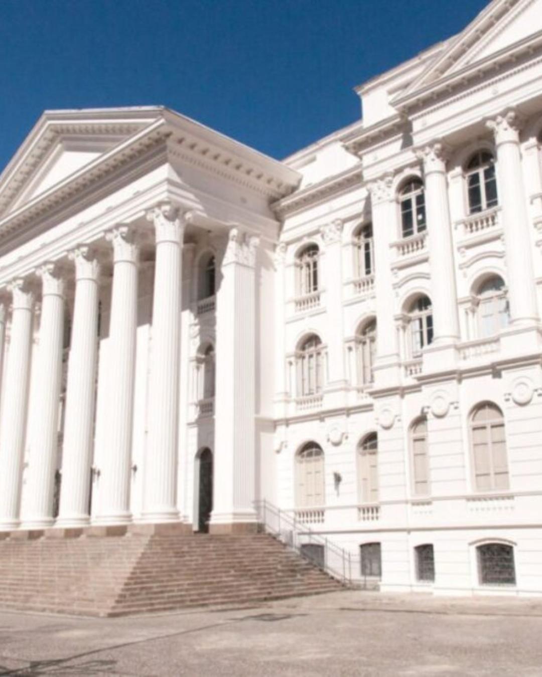 UFPR abre inscrições para cursos gratuitos de idiomas online; saiba como participar