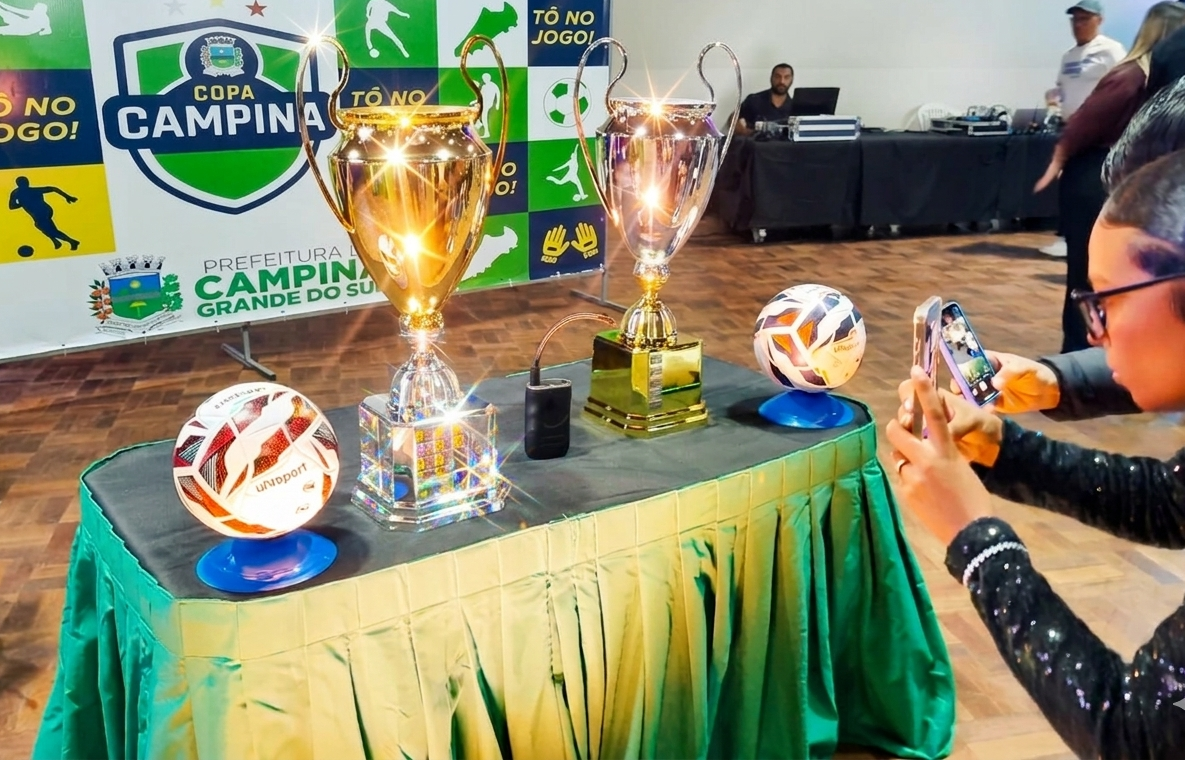 Copa Campina apresenta novos troféus da competição e celebra a integração do futebol municipal
