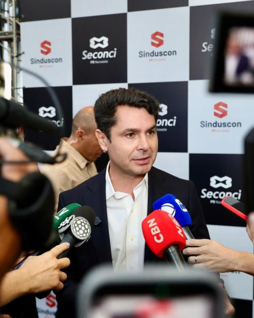 Curi fala sobre disputa ao Senado