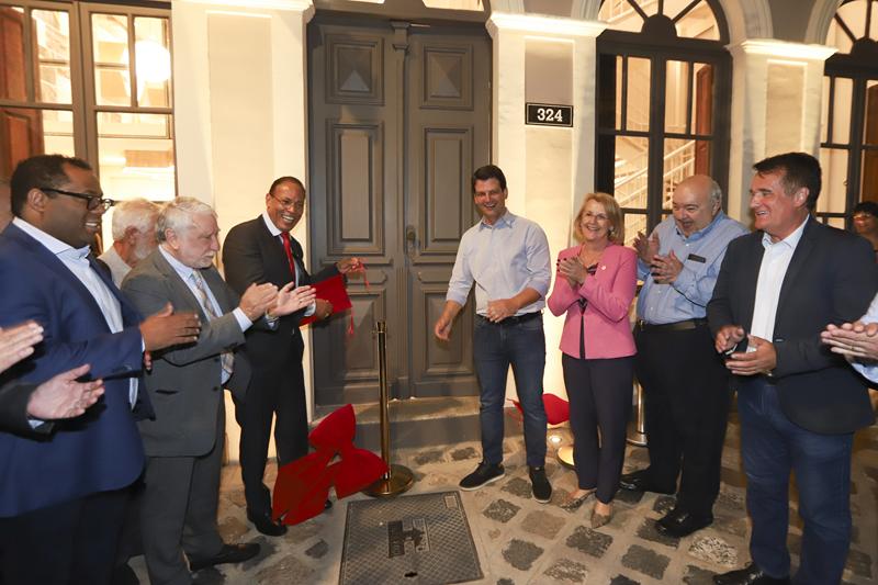 Curitiba inaugura primeiro Museu da Limpeza do Brasil e homenageia trabalhadores do setor