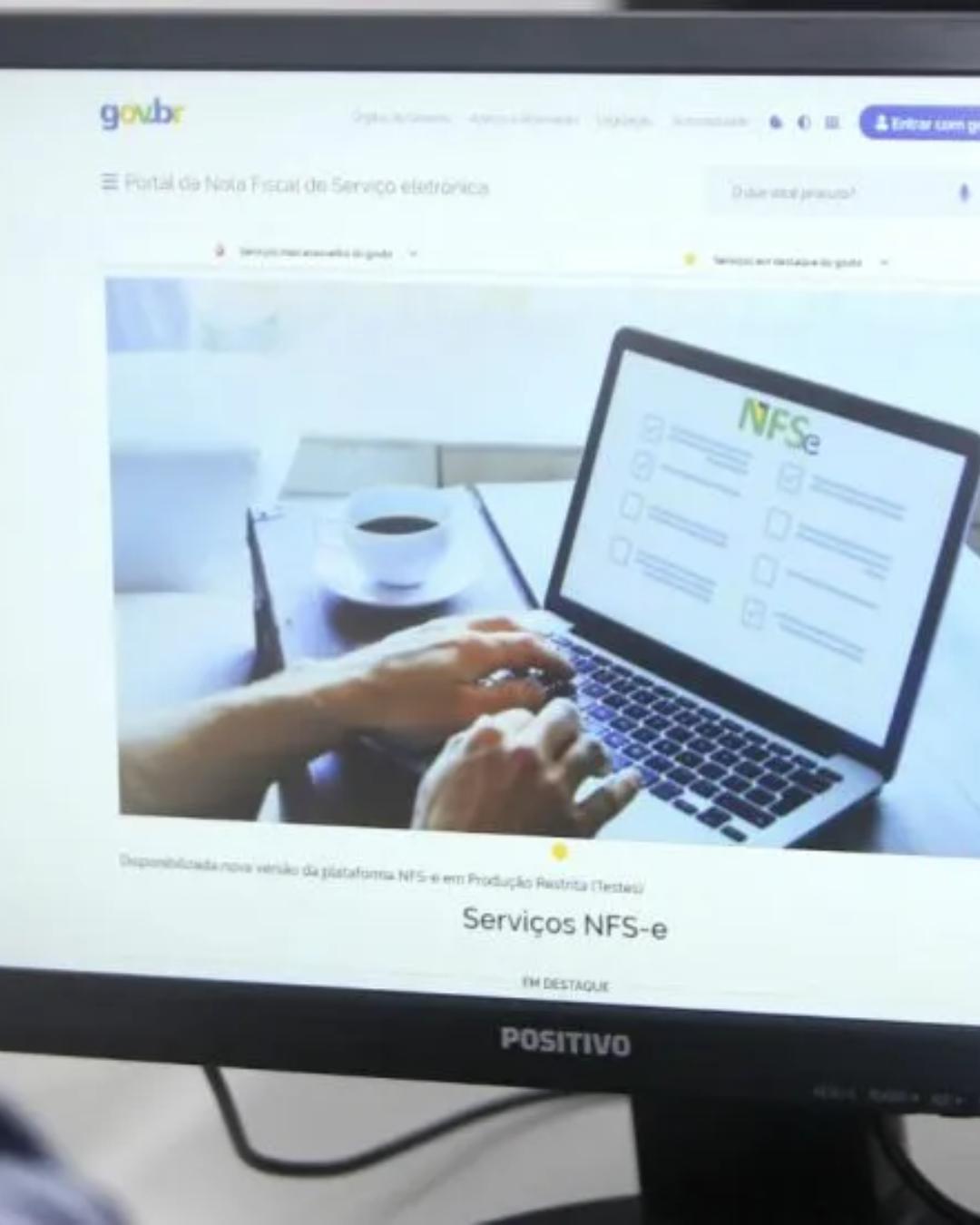 Curitiba notifica 332 devedores do Simples Nacional e alerta para risco de exclusão em 2027