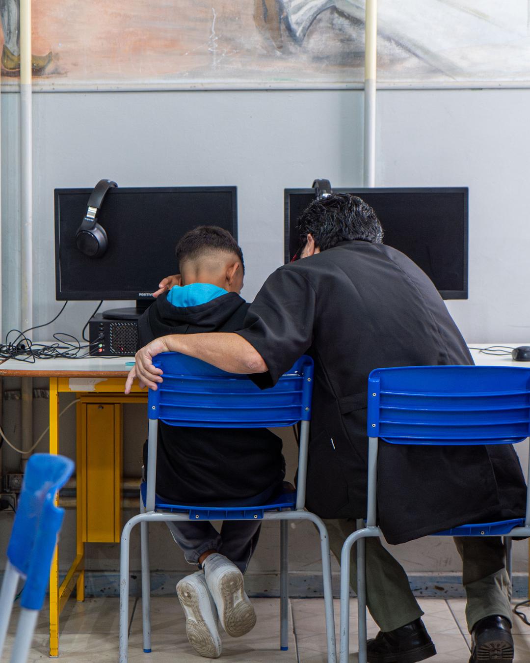 Escolas estaduais do Paraná mobilizam famílias para fortalecer vínculo com educação entre 22 e 24 de abril