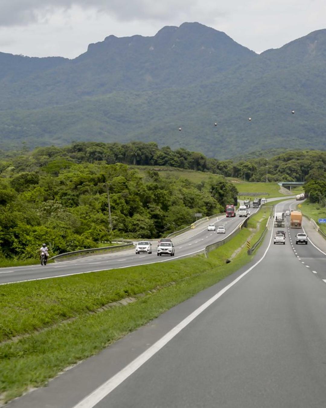 Feriado de Tiradentes deve intensificar tráfego na BR-277 sentido Litoral; veja horários de pico