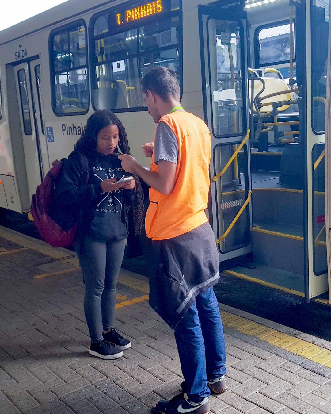 Pesquisa aponta 74,7% de utilização do transporte metropolitano para trabalho na Região de Curitiba