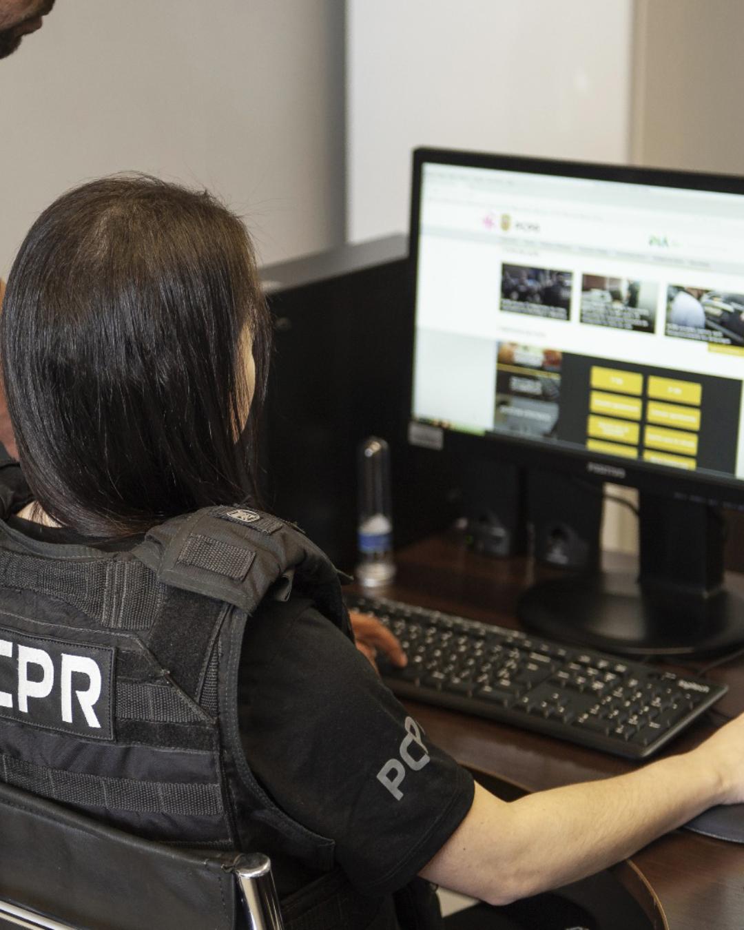 Polícia Civil orienta mulheres sobre denúncia e prevenção de crimes virtuais