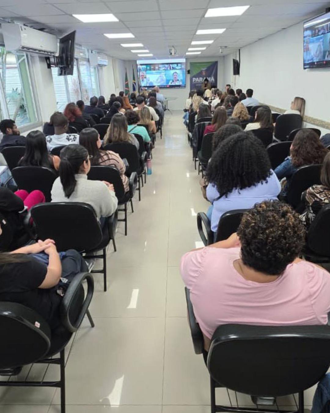 Saúde amplia acessos com cursos gratuitos para cuidadores de idosos e vigilância em violência