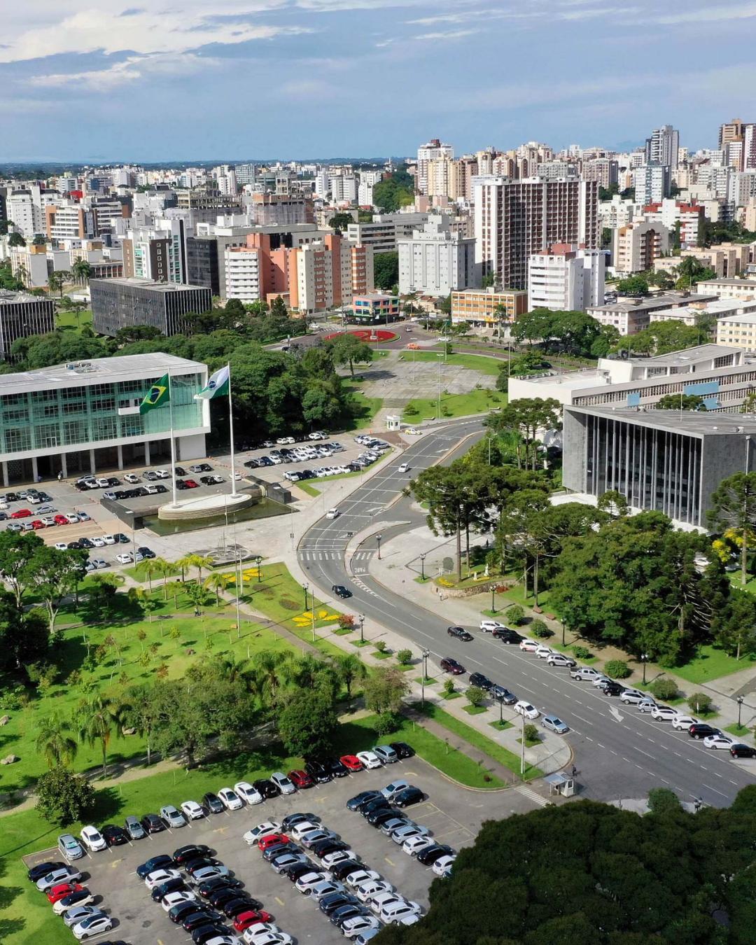 Serviços estaduais têm horários alterados durante feriado de Páscoa; veja o que abre e fecha