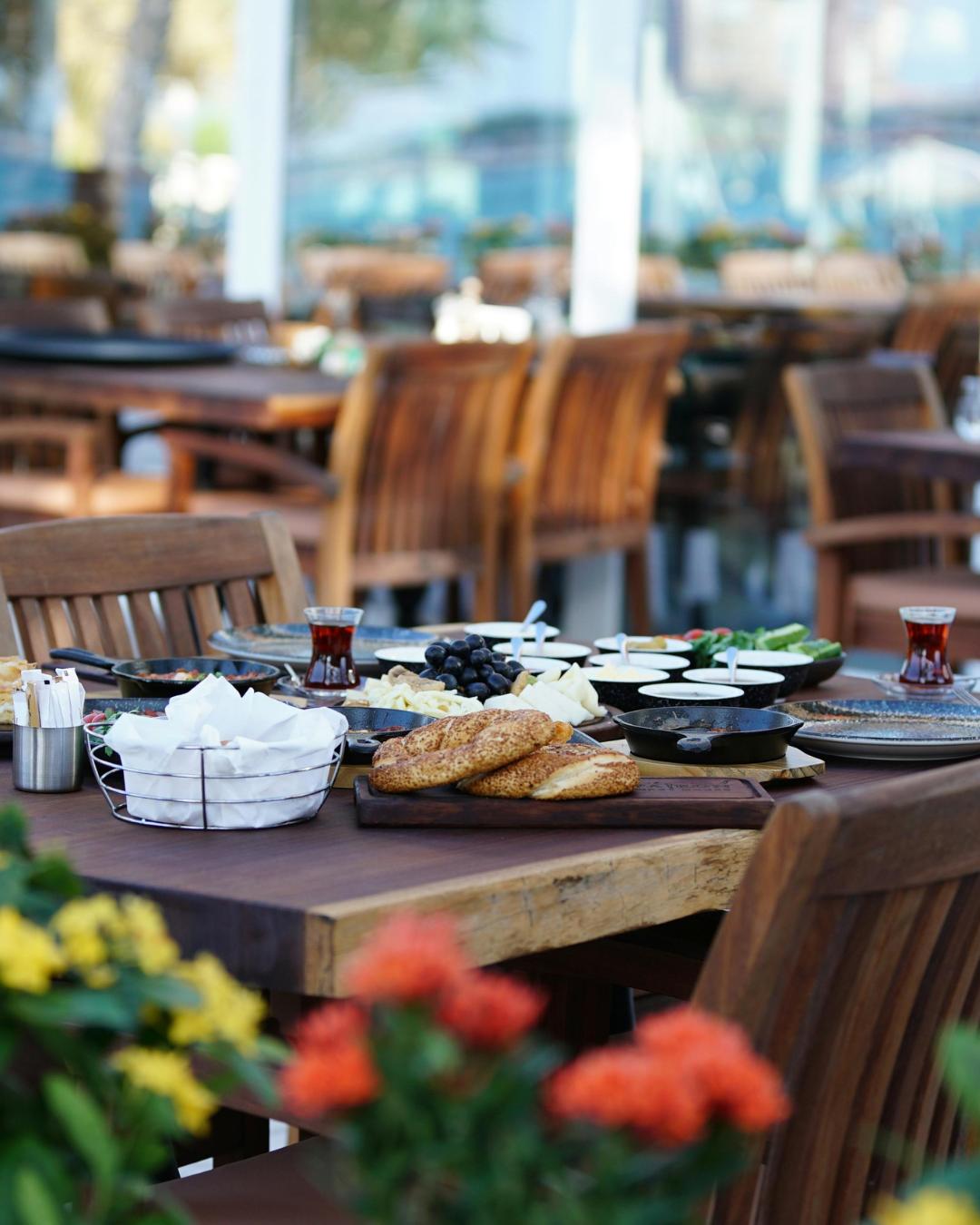 Setor de gastronomia e entretenimento em Curitiba registra queda no primeiro trimestre de 2026