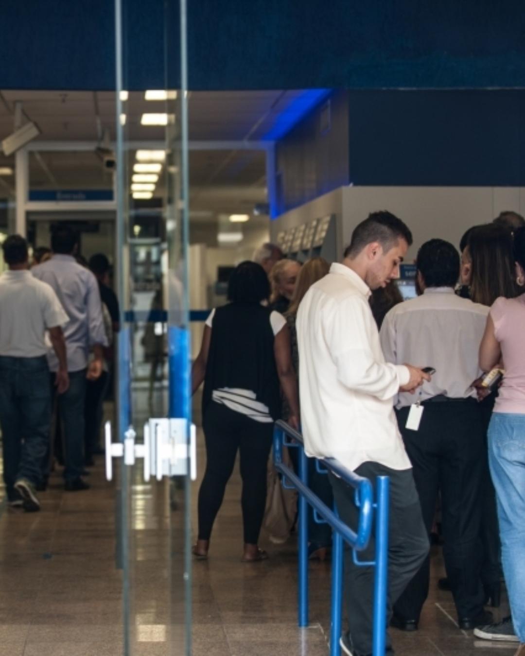 Sul do Brasil lidera com menor comprometimento de renda, aponta Serasa Experian