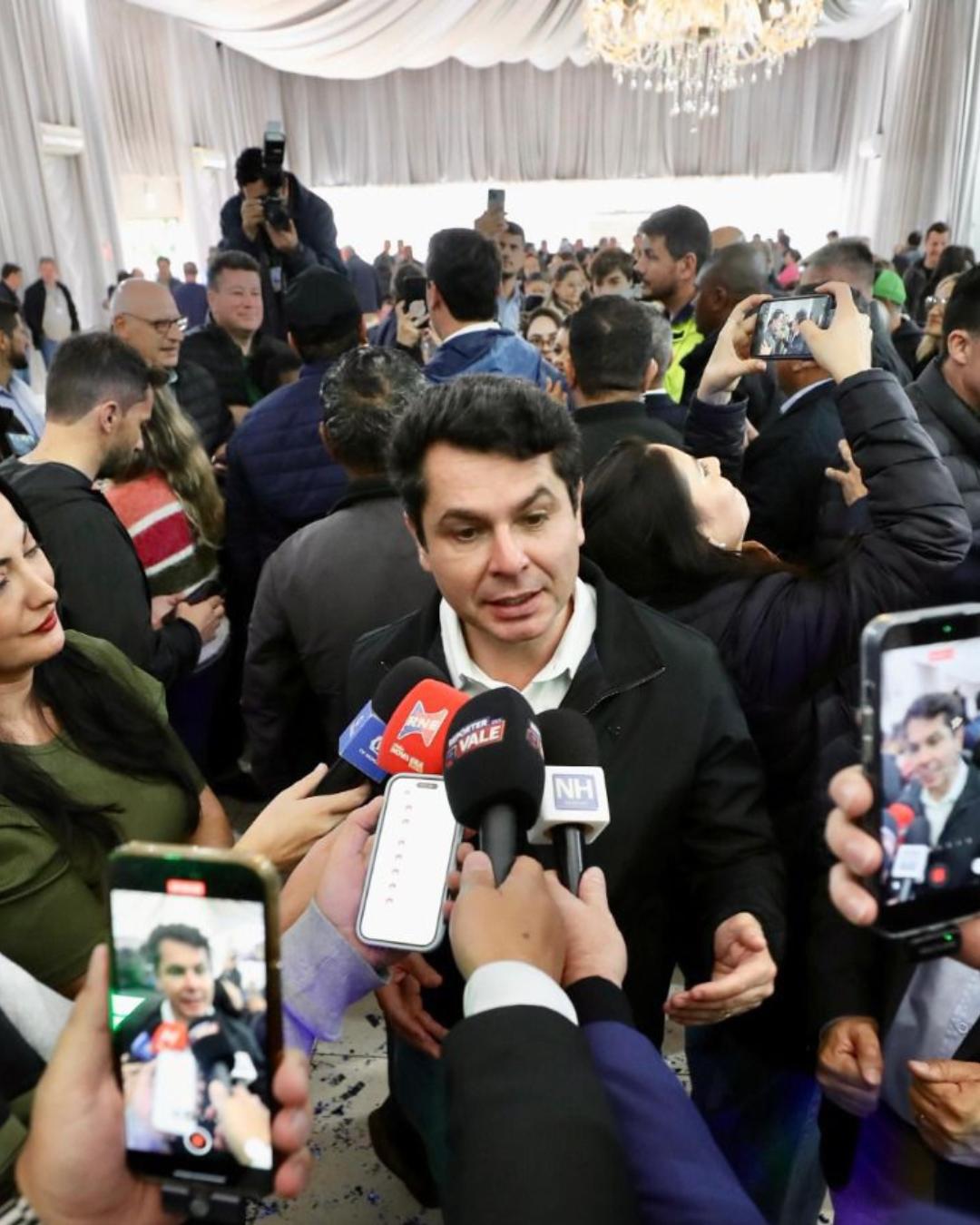 Alexandre Curi critica polarização e cobra foco em desenvolvimento do País